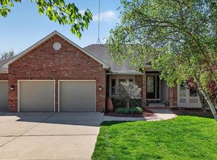 8615 NW Baker Rd, Kansas City, MO 64153