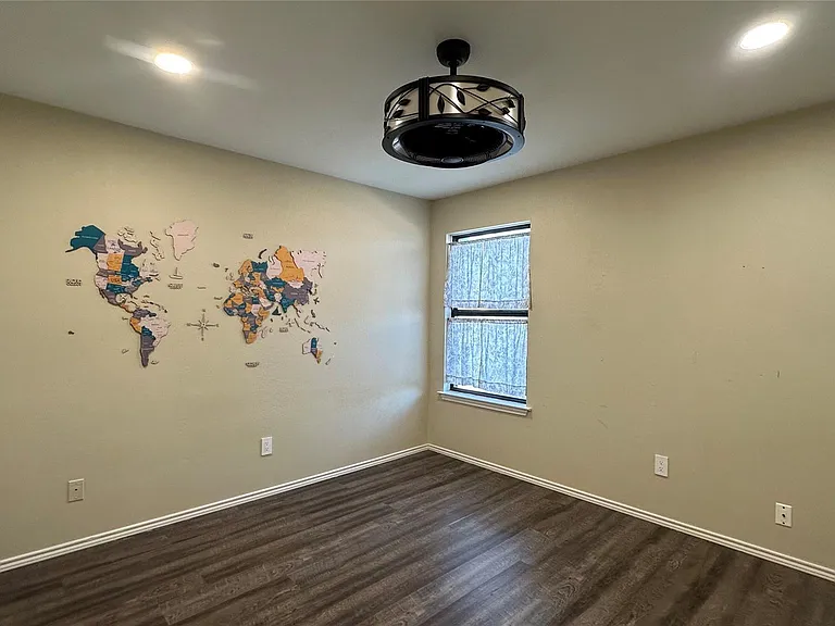 3925 Capricorn Ct — Photo 31