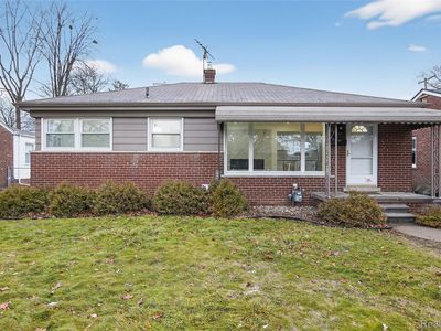 8664 Louise Ave, Allen Park, MI, 48101