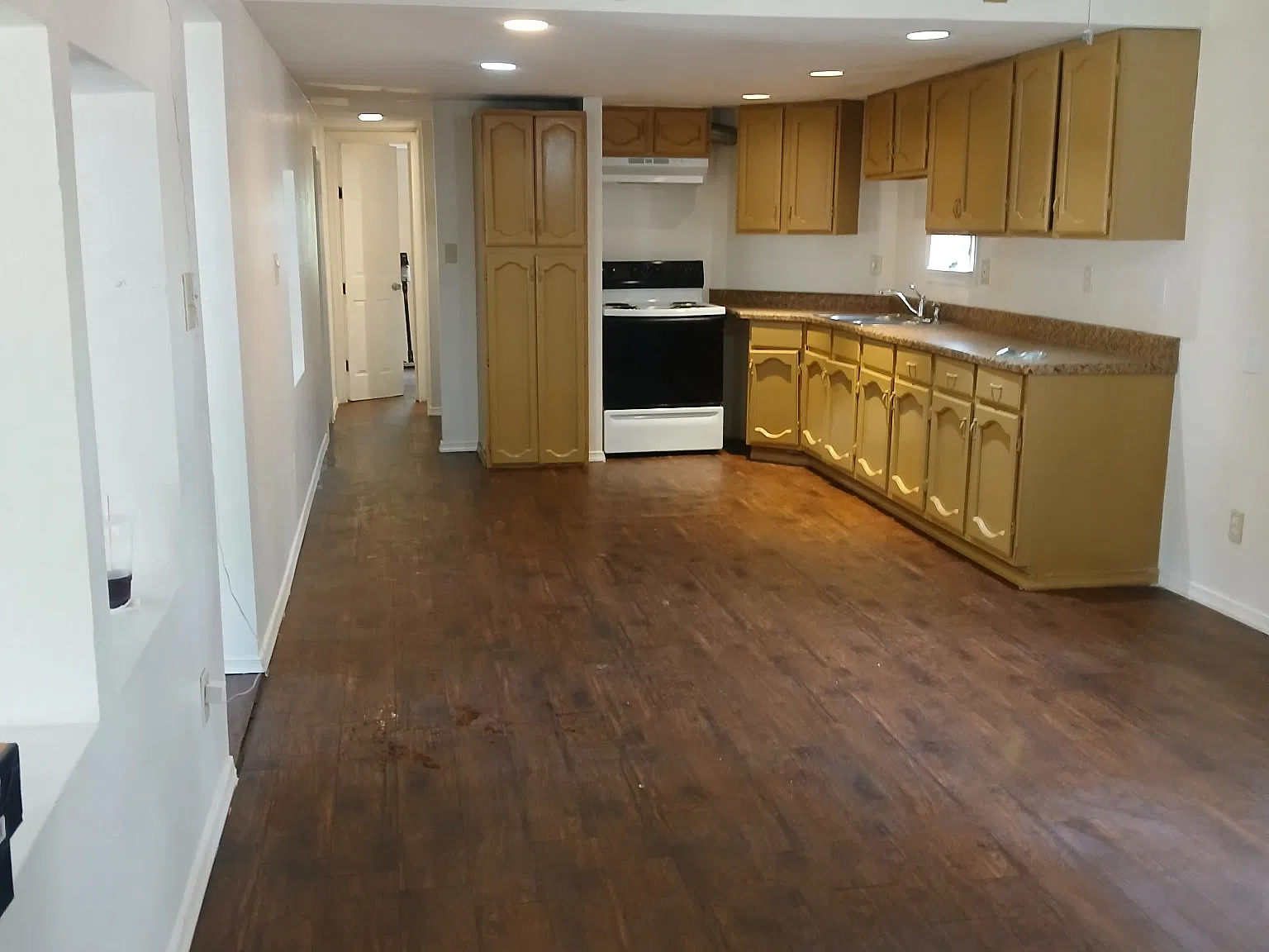 3 bed, 1200 sqft, $1,795 — Photo 2
