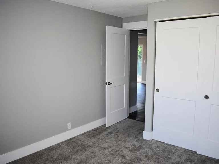 3110 NE Tide Ave — Photo 13