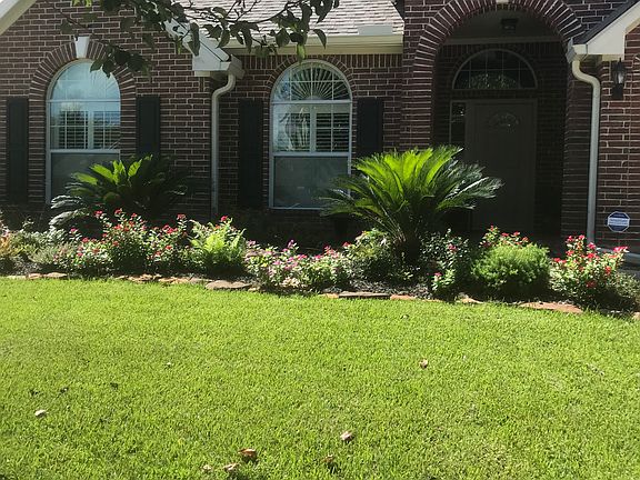 2nd image of 3515 Emerson Dr