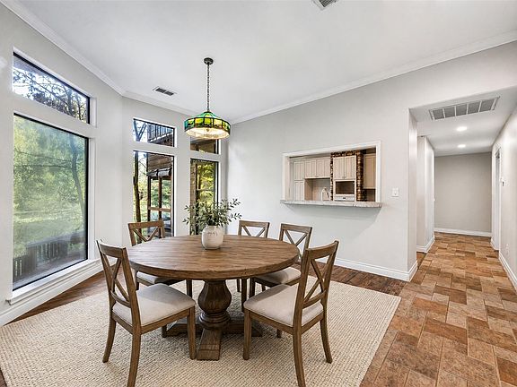 4th image of 424 Nursery Rd