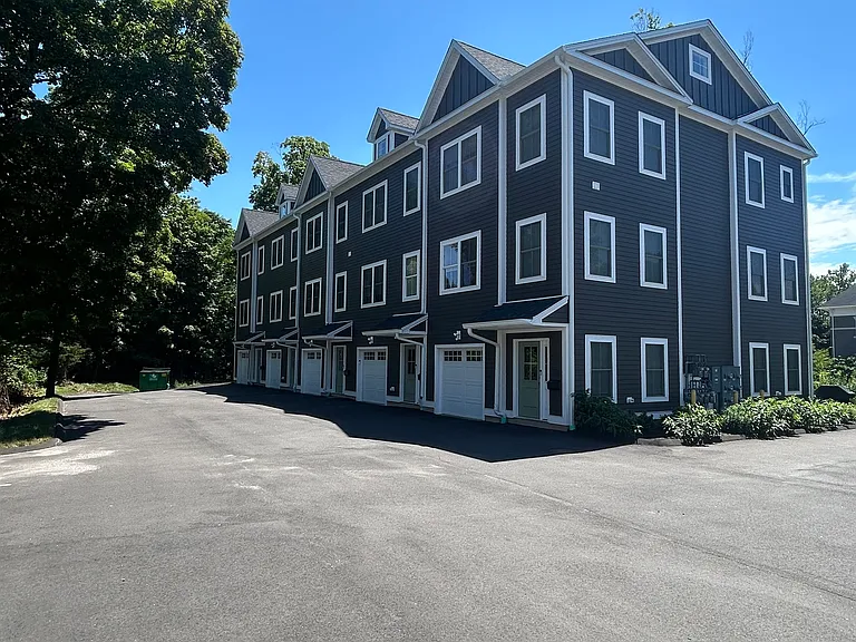 250 S Main St — Photo 24