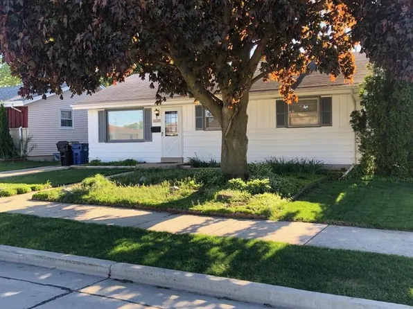 1628 Echo LANE, Racine, WI 53406