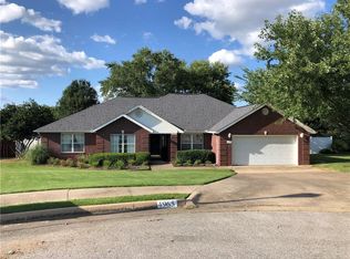 4965 Robin Wood Cir, Springdale, AR 72762