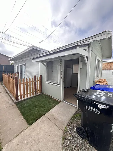 3709 1/2 41st St Photo 1