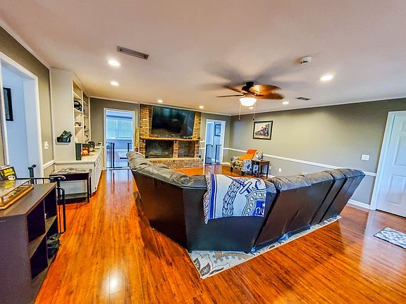 5th image of 113 Meadowview Dr