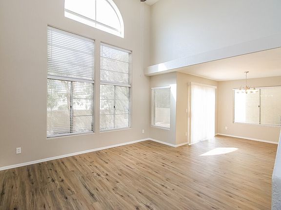 5th image of 510 S Seawynds Blvd