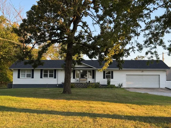 4914 W Farm Road 82, Springfield, MO 65803