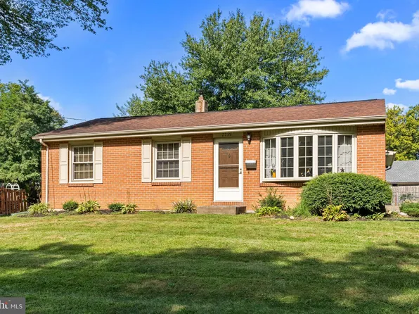 2739 Avenue B, Levittown, PA 19056