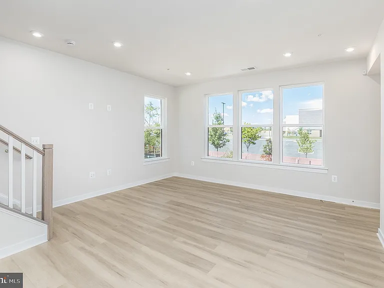 44514 Wolfhound Sq — Photo 8