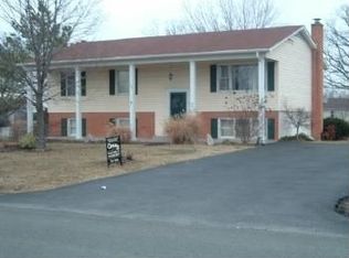 202 Wythe Ave, Stephens City, VA