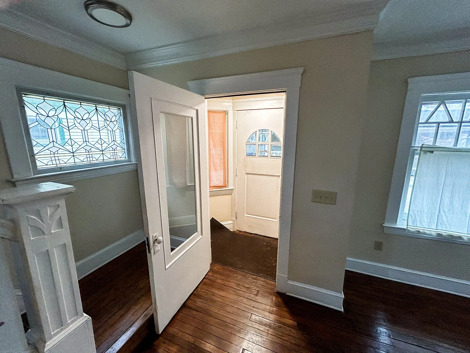 9804 Newton Ave — Photo 1