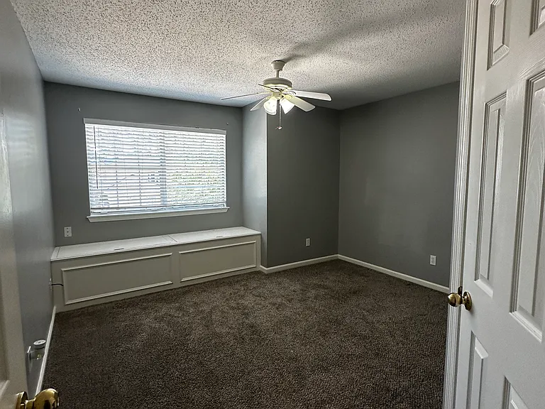 202 Turnbrook Dr SW — Photo 10