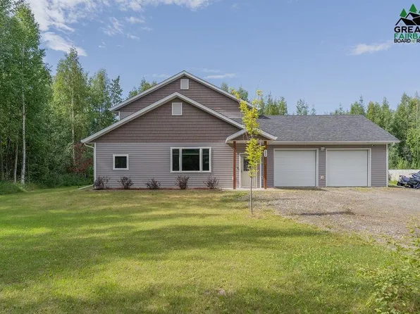 1313 Toolik Dr, North Pole, AK 99705