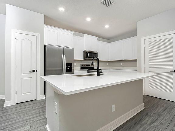 5th image of 5408 Gladness Court