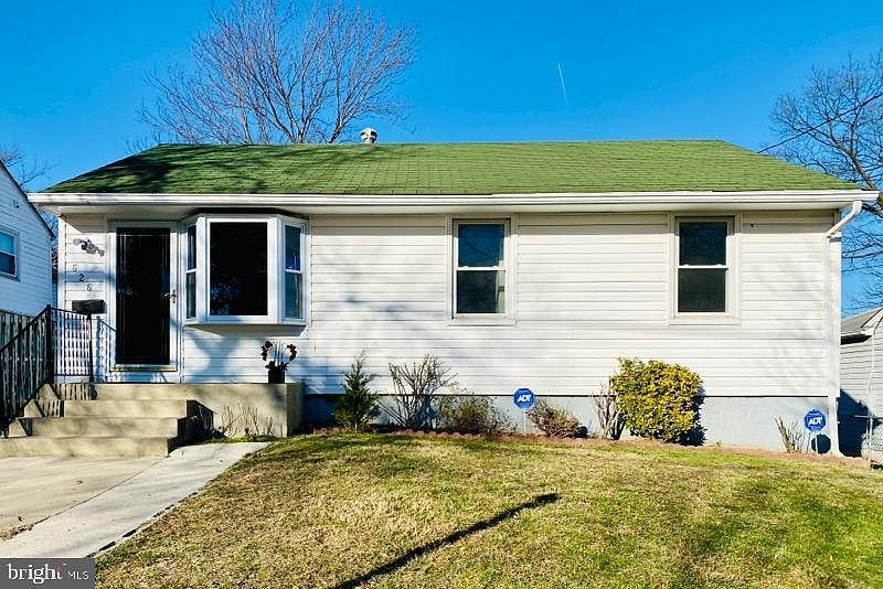 1st image of 626 Lincoln St