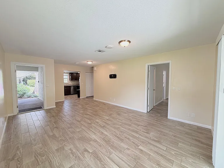 3794 SE County Line Rd #102 — Photo 4