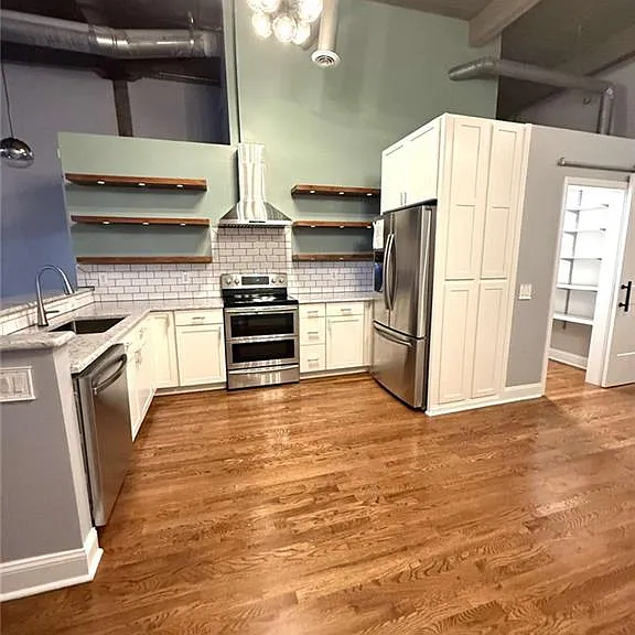 210 Walker St SW #8 — Photo 5