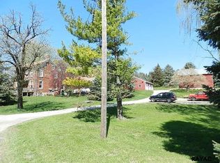 4595 Wolfs Church Rd, York, PA 17408