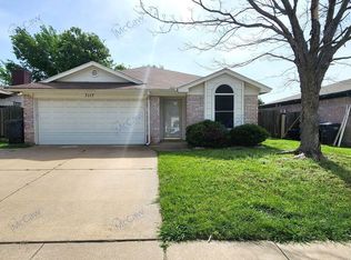 7117 Wagonwheel Rd, Fort Worth, TX 76133