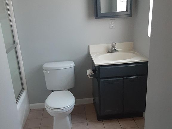 3rd image of 4849 Northcote Ave APT 1