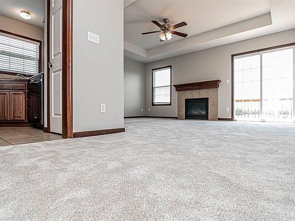 4th image of 3101 Oakwood Dr