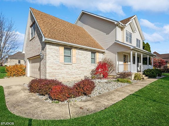 3rd image of 3984 W 92nd Pl