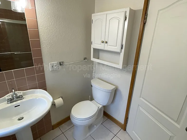 4909 Beach Ct — Photo 32