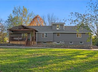 8213 W 54th Ter, Overland Park, KS 66202
