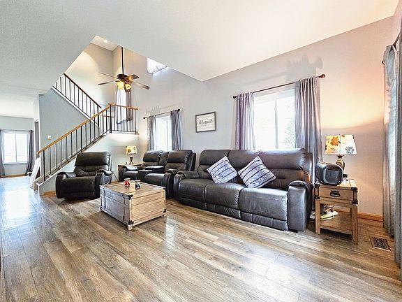 4th image of 5426 Sun Valley Dr