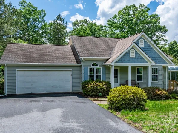 109 Gatwick Ct, Statesville, NC 28677