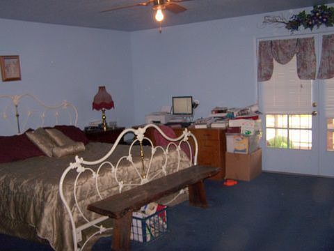 Huge Master w/ exit to pool!