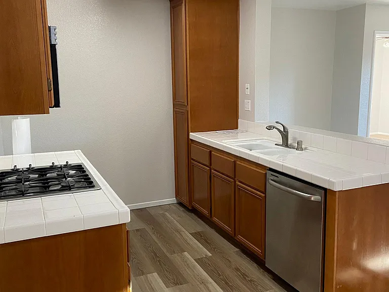 9728 Marilla Dr — Photo 14
