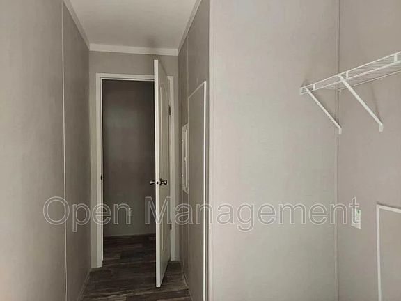 3rd image of 356 Bayhead Dr #165