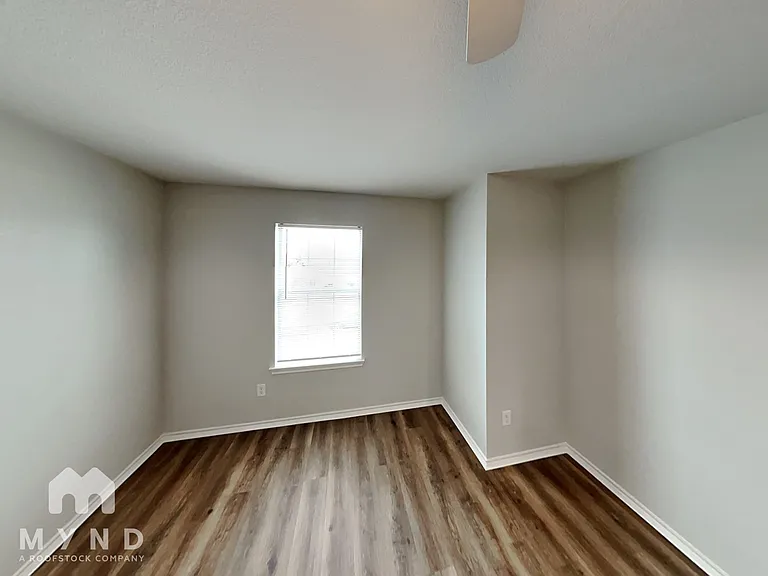307 Susan Way — Photo 31