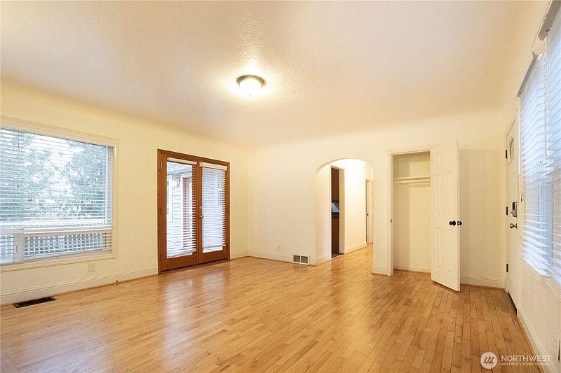 5th image of 11634 25th Avenue S