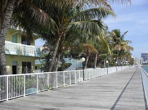 3rd image of 1000 Bay Dr APT 610