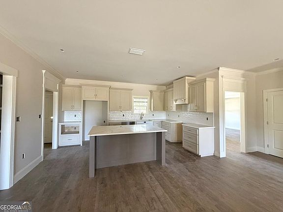 3rd image of 1002 Bear Creek Rd