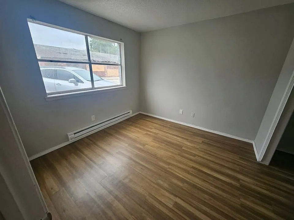 Move-In Ready 1BD/1BA $750/mo 24/7 On-Site Video Security — Photo 2