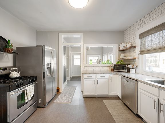 5th image of 1494 Logan St