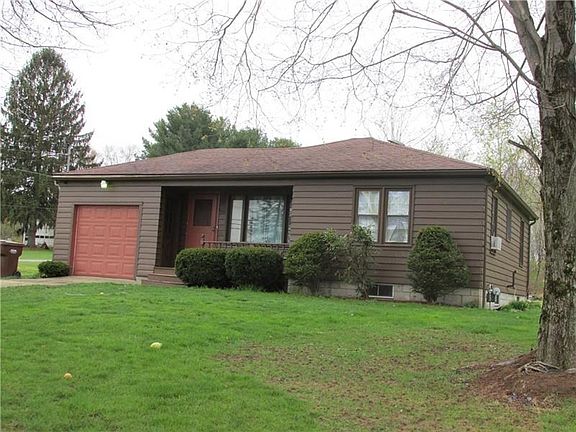 3rd image of 101 Birchwood Dr