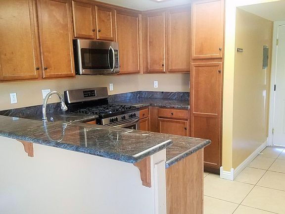 3rd image of 1112 S Cypress Ave APT 14