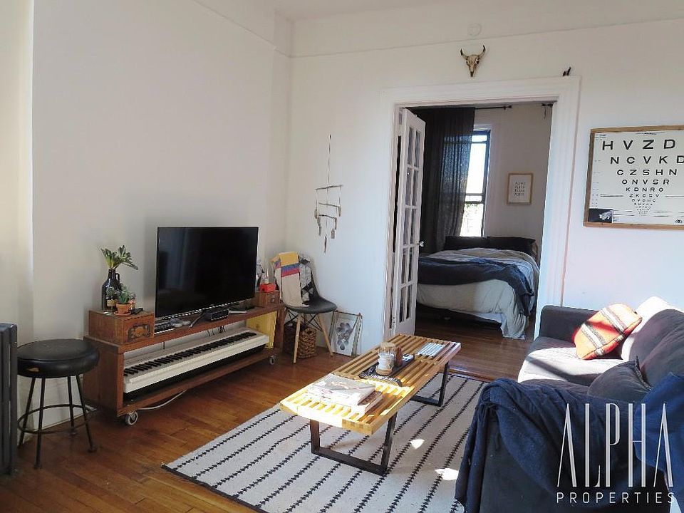 2nd image of 240 E 2nd St APT 4D