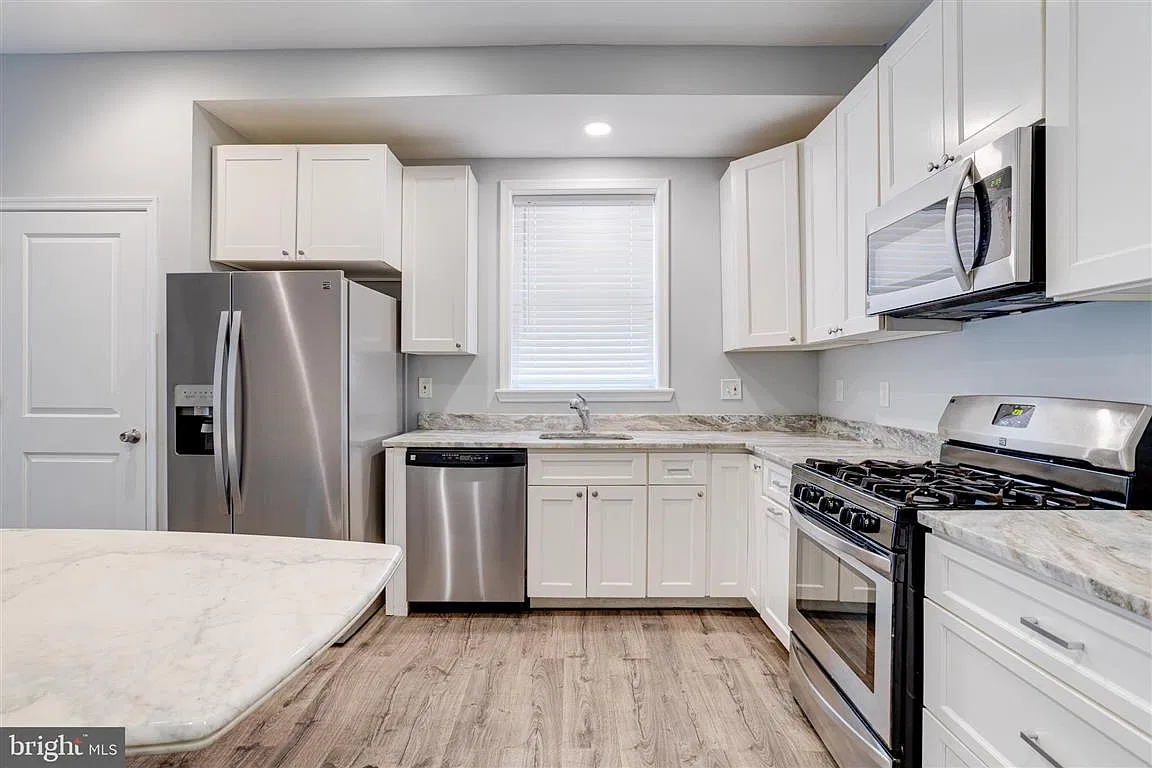 1613 W Pratt St — Photo 3