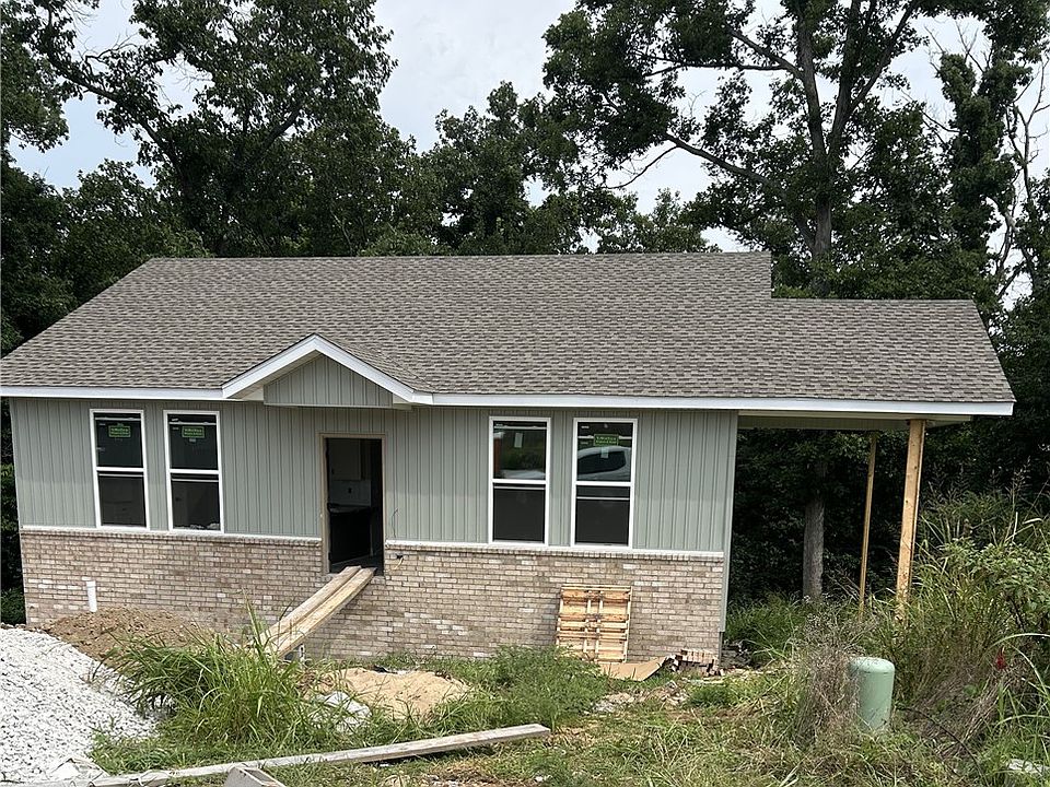 1st image of 93 Snyder Springs Cir