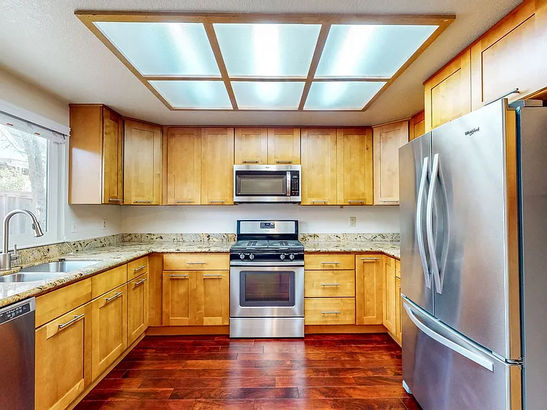 2135 Pebblewood Ct — Photo 18