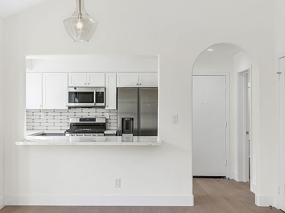 3rd image of 1133 25th St APT 7