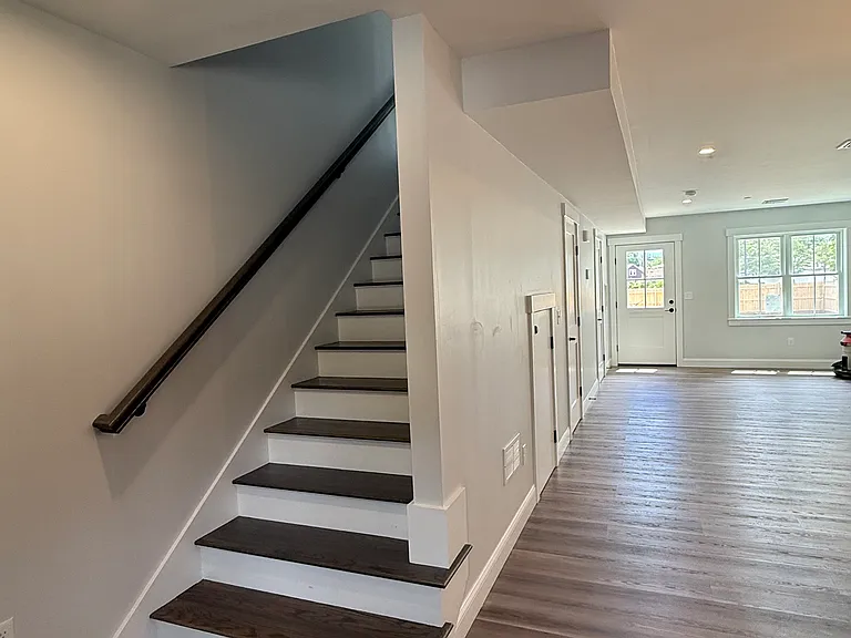14A Academy St #D — Photo 7